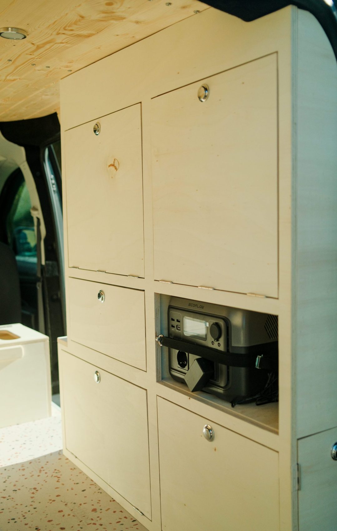 Van-Tour-Caddy-1
